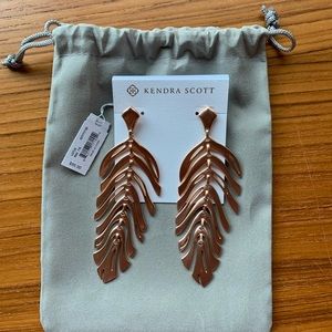 Kendra Scott Jewelry - Kendra Scott Lotus Earrings Rose Gold Kendra Scott Jewelry - Kendra Scott Lotus Earrings Rose Gold